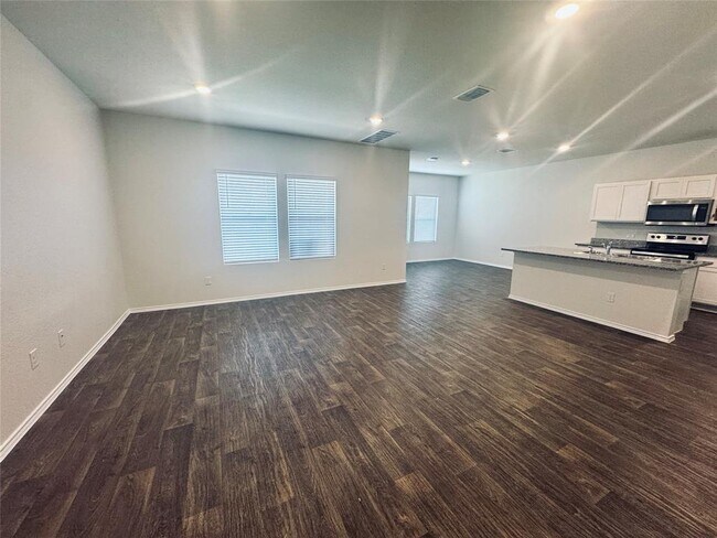 Building Photo - 13000 Roving Pass