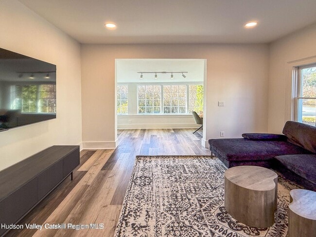 Foto del edificio - 18 Rock City Rd