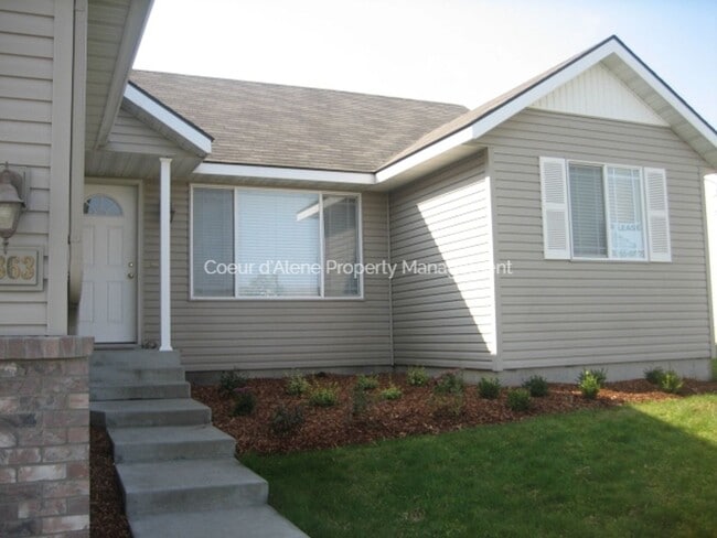 Building Photo - 3 bed house in Fieldstone!
