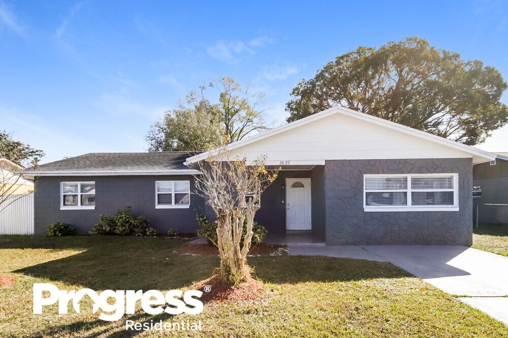 Primary Photo - 2022 Valencia Cir