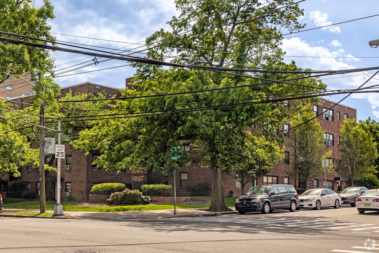 Primary Photo - Mount Prospect Gardens