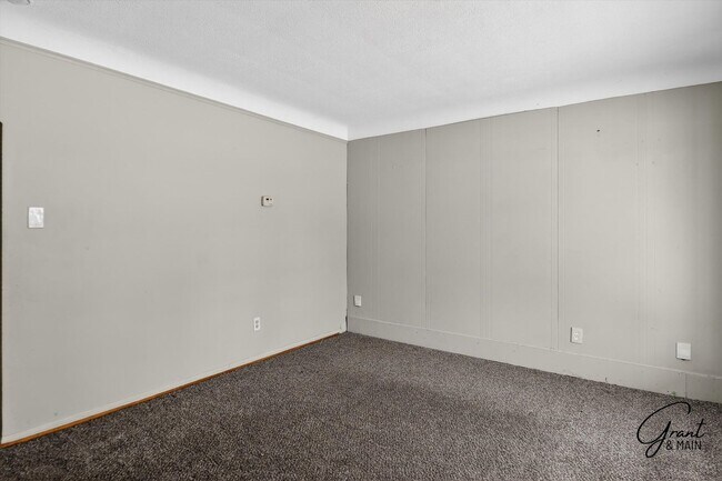 Foto del edificio - 3 Bedroom Bungalow - $1300