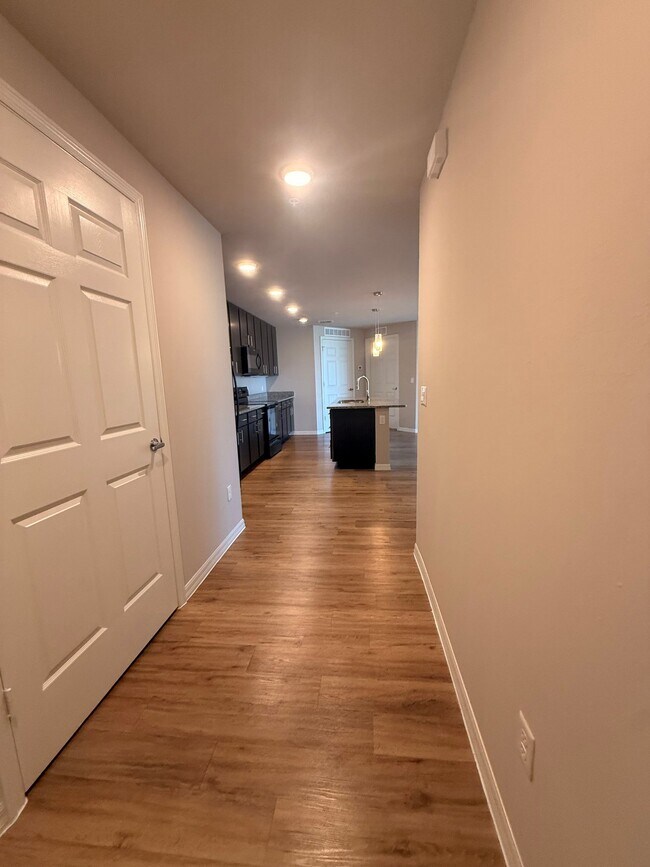 Foto del edificio - 3335 Grant Cove Cir