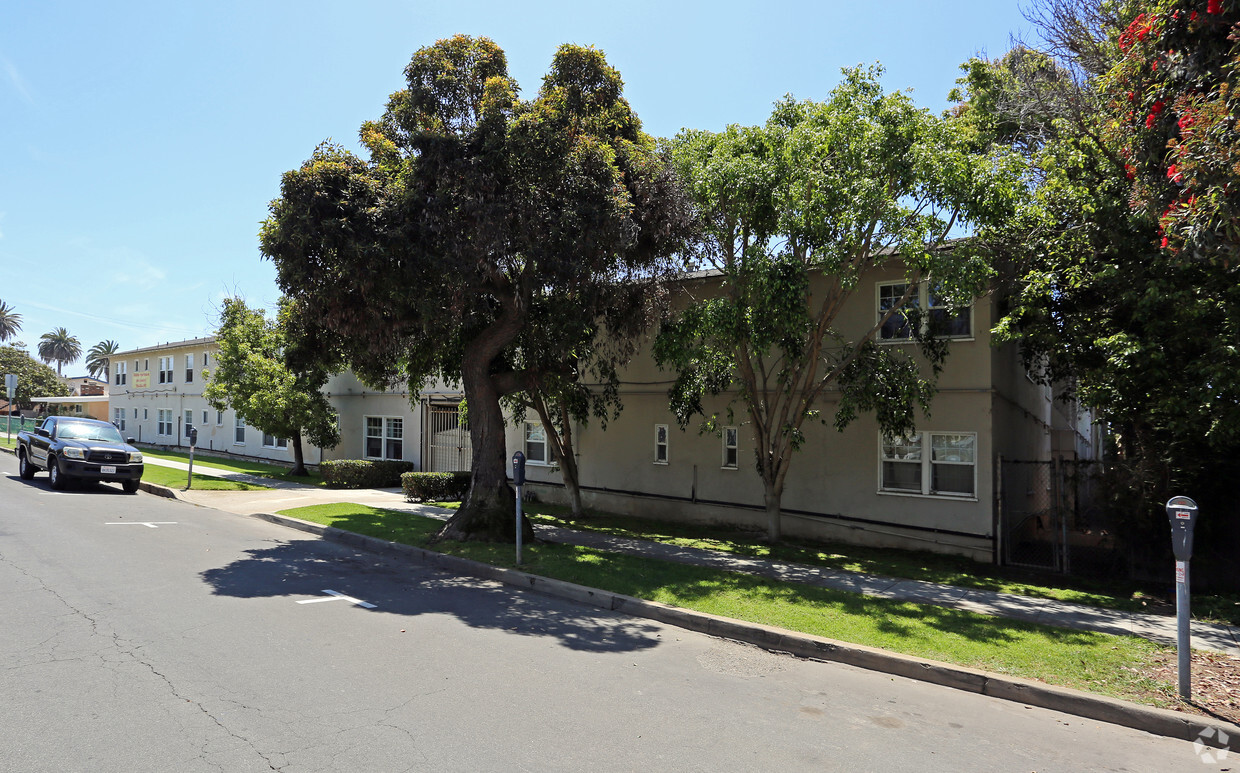 Building Photo - Seaview Apartments