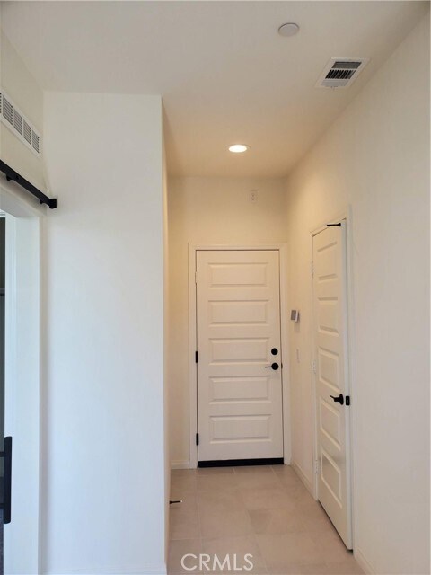 Foto del edificio - 252 N Standard Ave