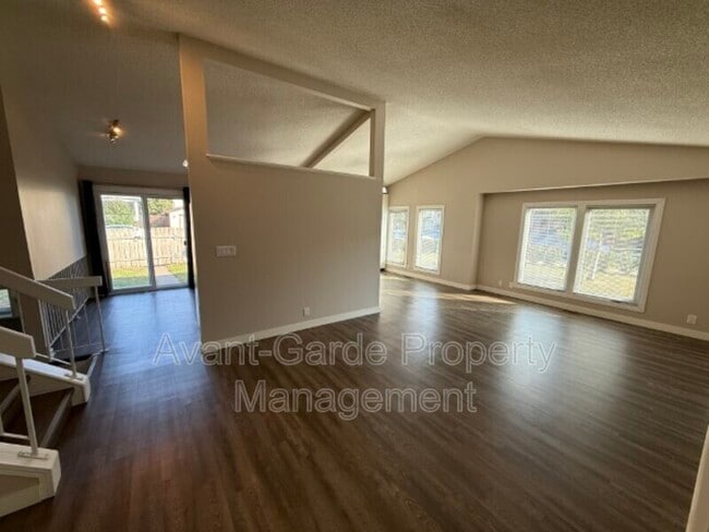 Building Photo - 4004 20 Ave NW