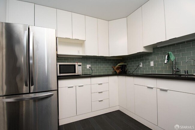 Foto del edificio - 127 Knockash Hill