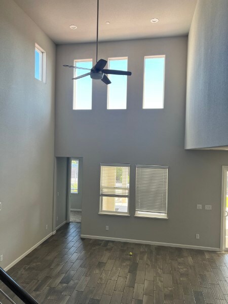 Foto del edificio - 2412 Galloping Trail Ct