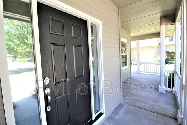 Building Photo - 1485 E Feather Nest Dr