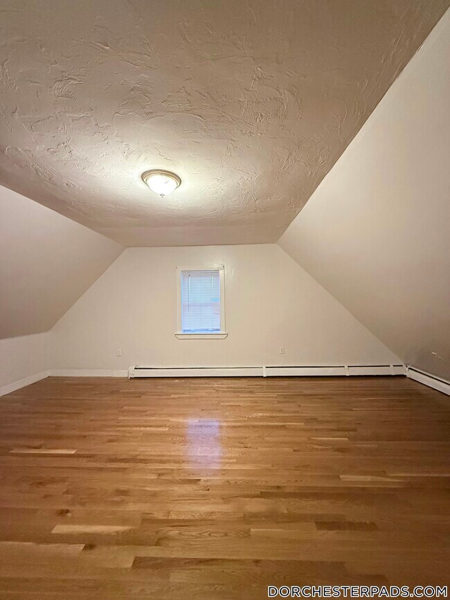 Building Photo - 66 Millet St