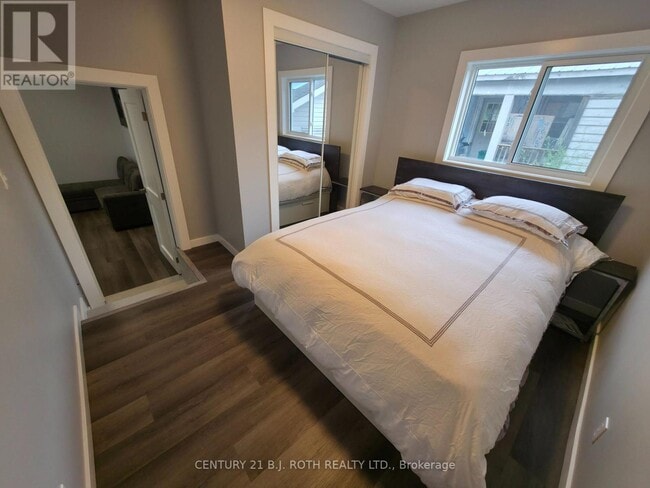 Photo du bâtiment - 82 Albert St N