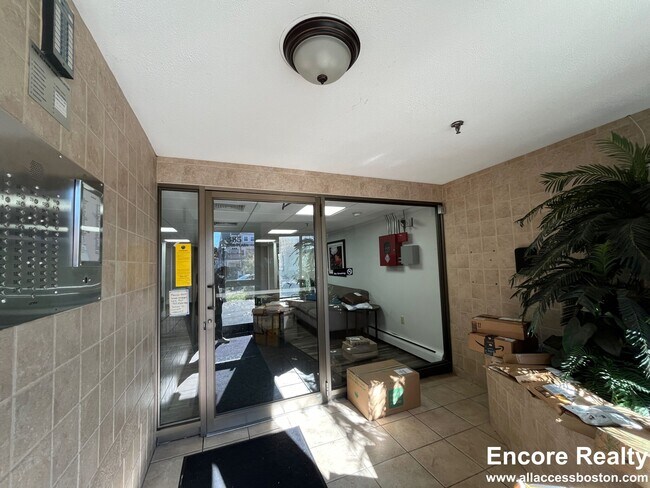 Foto del edificio - 385 Massachusetts Ave