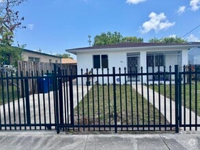 Building Photo - 4847 NW 23rd Ave