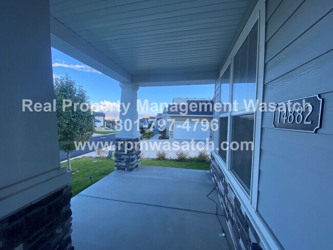Foto del edificio - Rent This Beautiful 3 Bedroom 2.5 Bathroom...