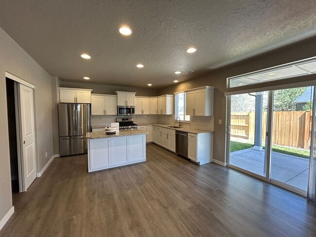 Building Photo - New 3 Bedroom / 2.5 Bathroom + Office Hous...