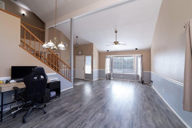 Building Photo - 2483 Aspen St