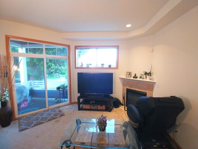 Building Photo - 4505 40th Ave SW