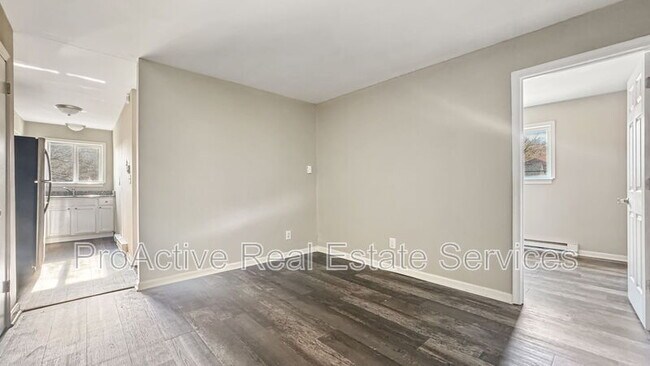 Building Photo - 121 W 32nd St