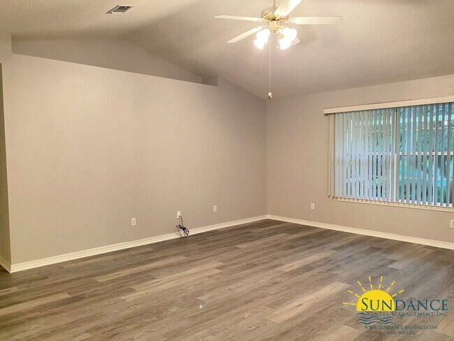 Building Photo - Beautiful 4 Bedroom Home in Biscayne Bay