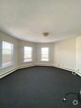Building Photo - 381 Broadway