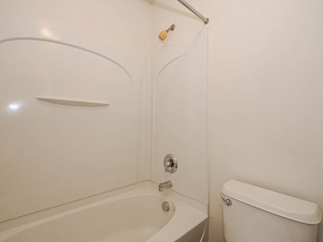 Foto del edificio - 3 Bedroom, 2 Bathroom Condo