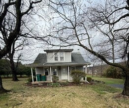 Building Photo - 4324 Valley Rd