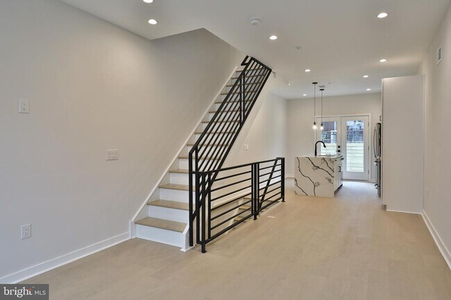 Foto del edificio - 1721 S Taylor St