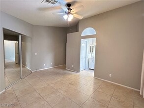 Building Photo - 7621 Prairie Corners Dr