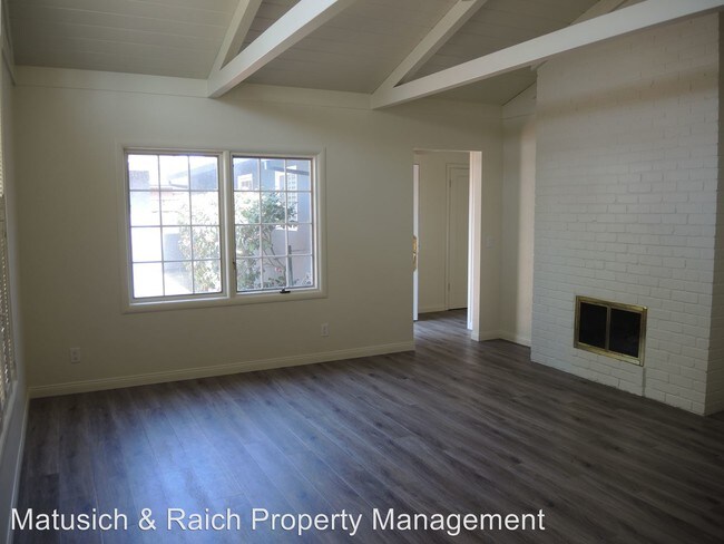 Building Photo - 3 br, 2 bath House - 16180 Jacaranda Way