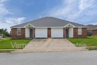Building Photo - 256 Graystone Cir