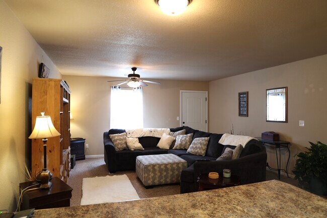 Foto del edificio - 131 Edna St