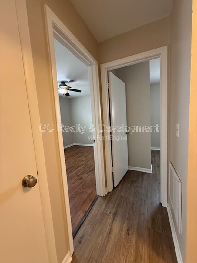 Foto del edificio - 510 W Kendall Dr