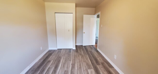 Photo du bâtiment - 15 Burnham Crescent