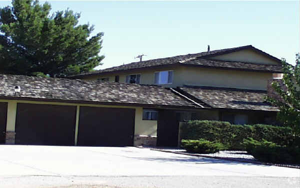 Building Photo - 15481 Straight Arrow Rd
