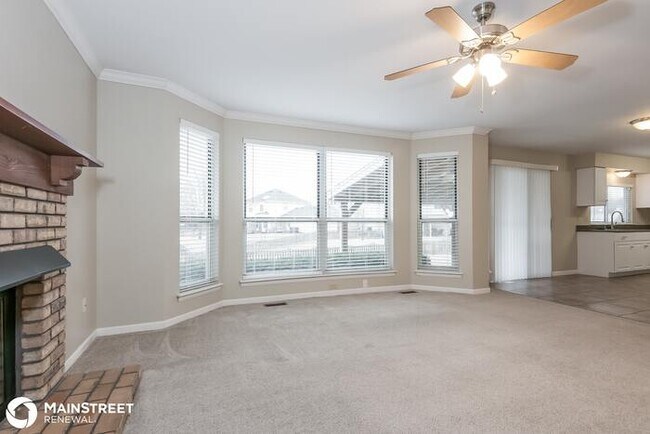 Foto del edificio - 3064 Willow Creek Estates Dr, Florissant, ...