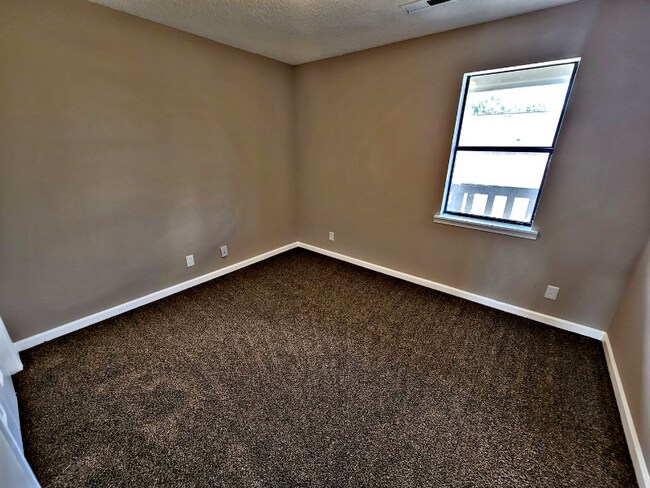 Building Photo - 4424 Torrance Dr NW