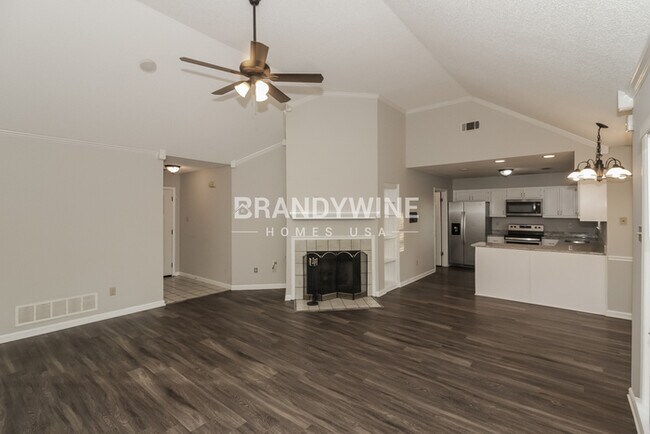 Foto del edificio - 5293 Shady Ridge Dr