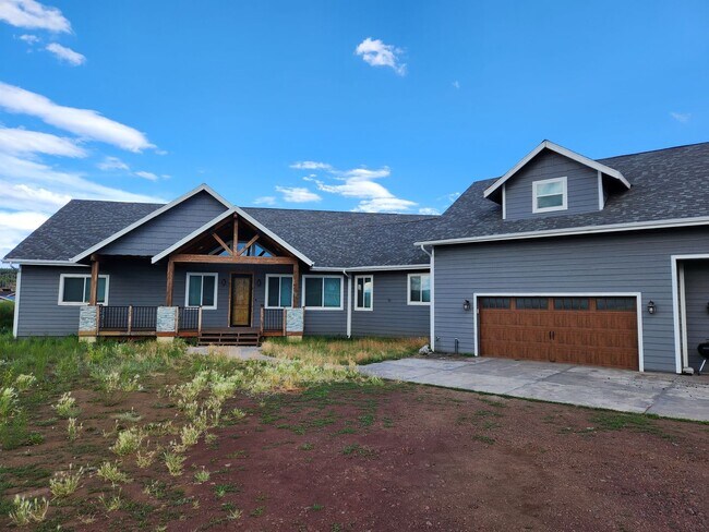 Building Photo - Stunning Fort Valley home AVAILABLE NOW!