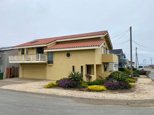 Foto del edificio - N. Morro Bay Home - 3 Bed 3 Bath - 390 Rennel