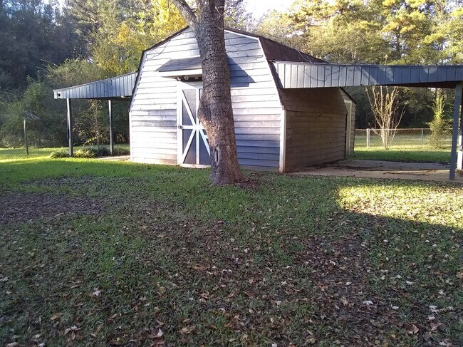 Building Photo - 307 Sunset Dr
