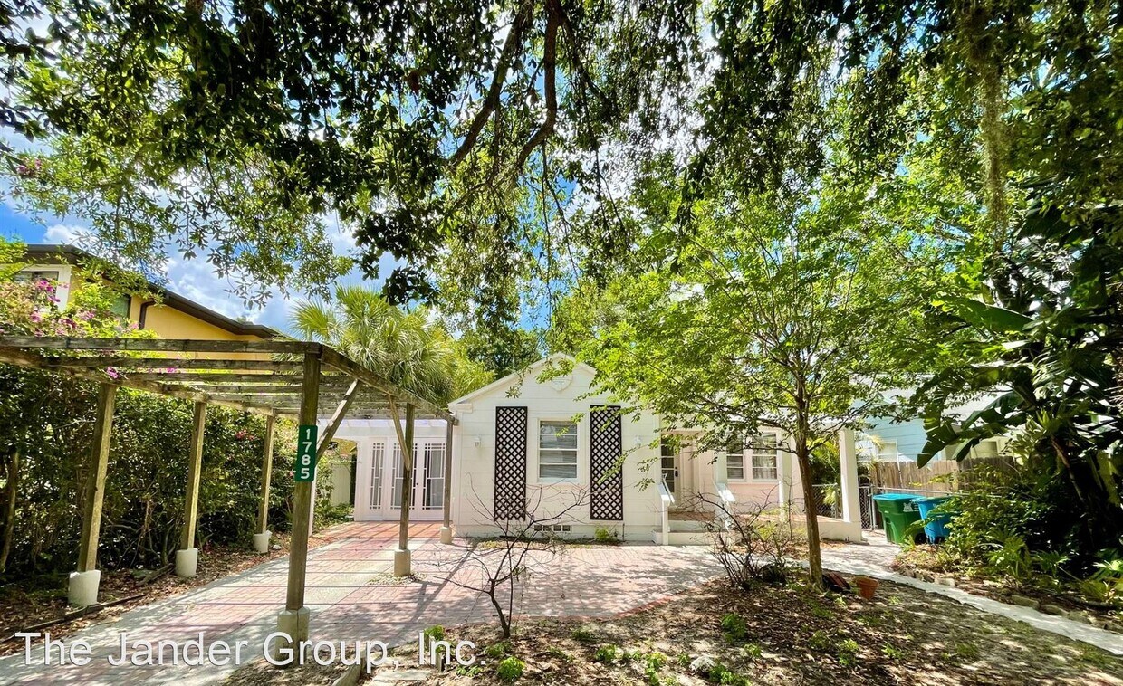 Primary Photo - 2 br, 1 bath House - 1785 Lyndale Boulevard