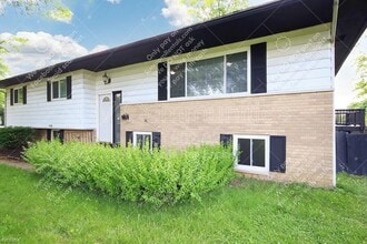 Building Photo - 4835 Almont Dr