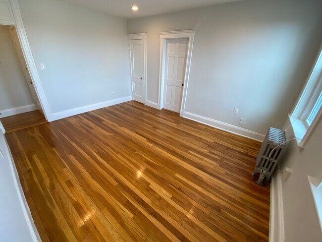 Foto del edificio - 258 Chestnut Hill Ave