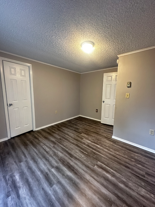 Building Photo - 6 Allamuchy Ln