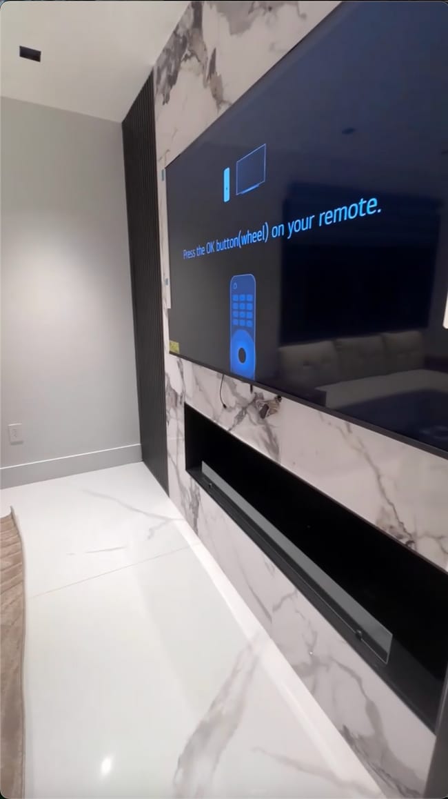 Building Photo - 13647 Darvalle St