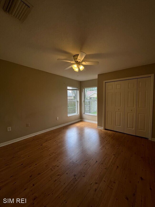 Building Photo - 3 br, 2 bath House - 3853 Bayshore Circle