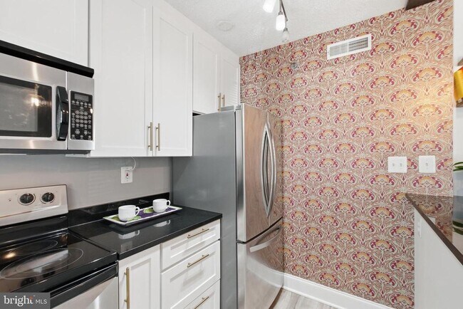 Foto del edificio - 504 Bashford Ln