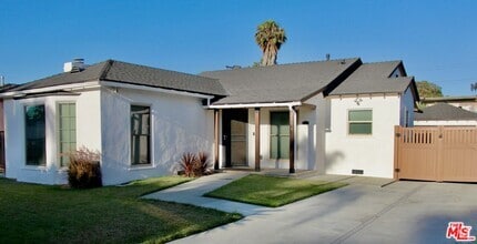 Building Photo - 2334 S Garth Ave