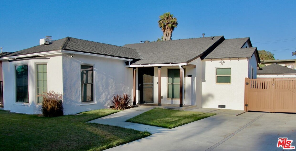 Primary Photo - 2334 S Garth Ave