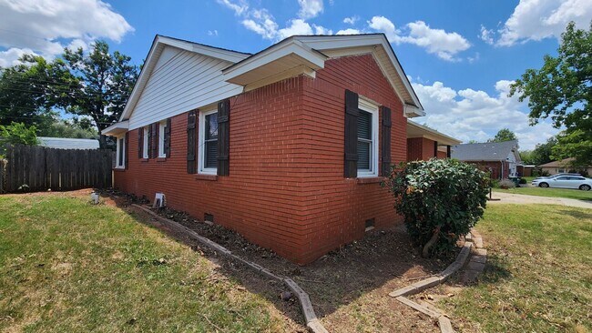 Foto del edificio - 2 Bed 1.5 Bath in OKC